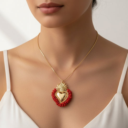 Cadena con dije en forma de corazón / Oro Laminado 18K