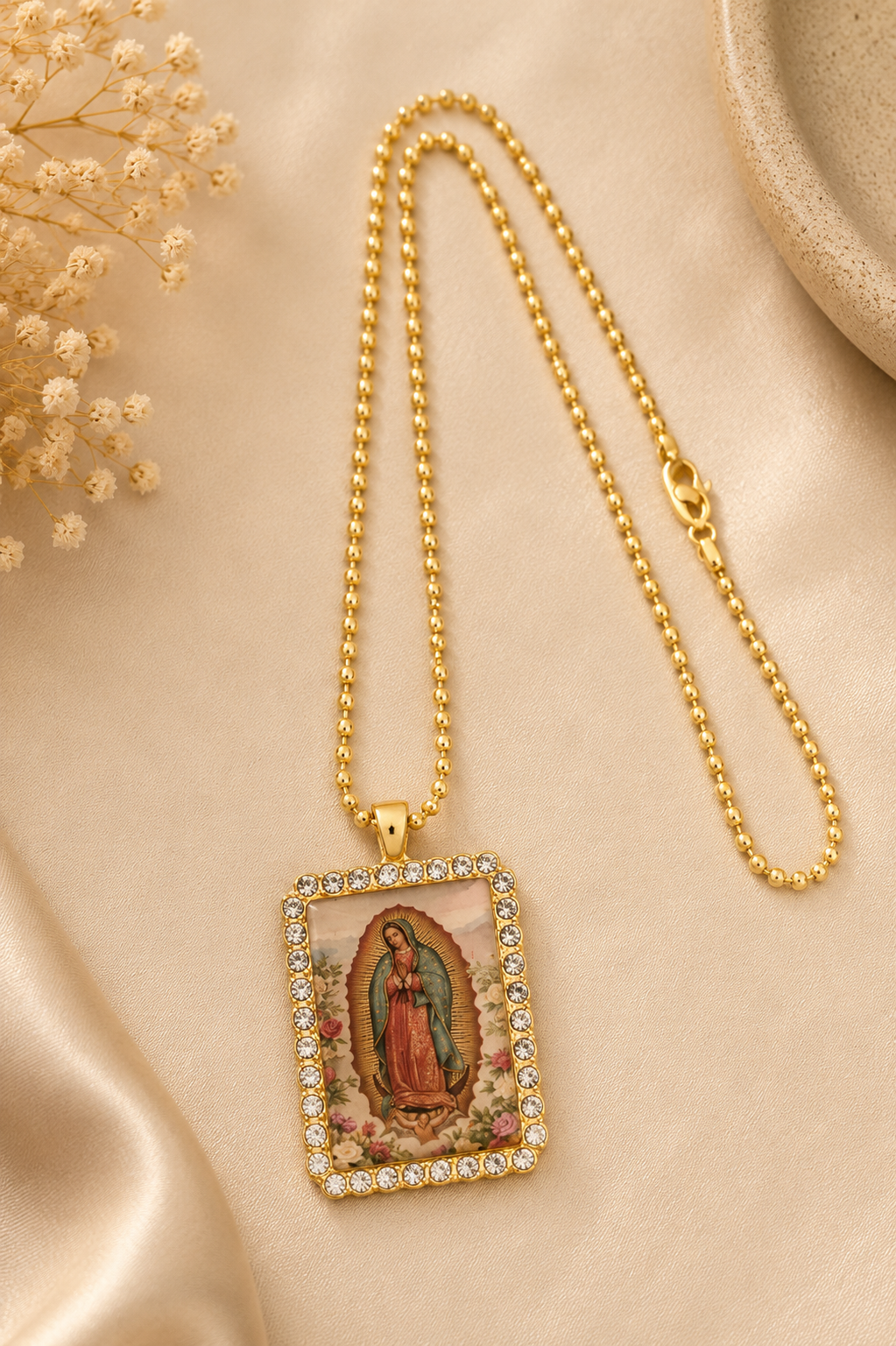 Cadena y medalla